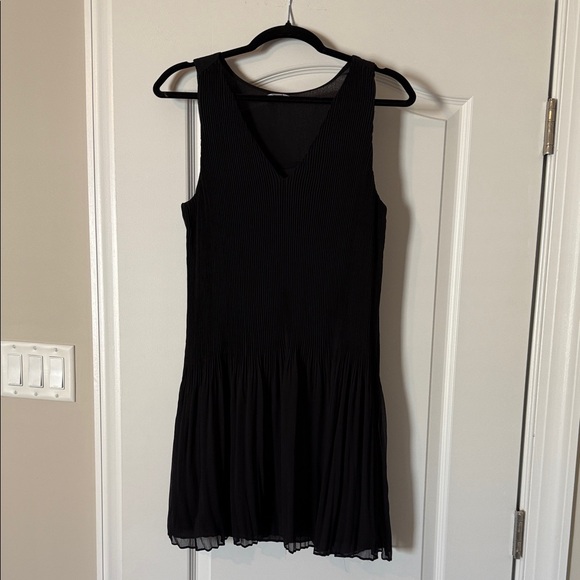 Nine West Dresses & Skirts - Nine West Elegant Black Sleeveless Mini Dress